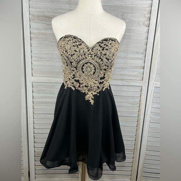 Babyonline Dresses & Skirts - BABYONLINE Cocktail Dress Beaded Sleeveless Black Gold Sequins-M/L